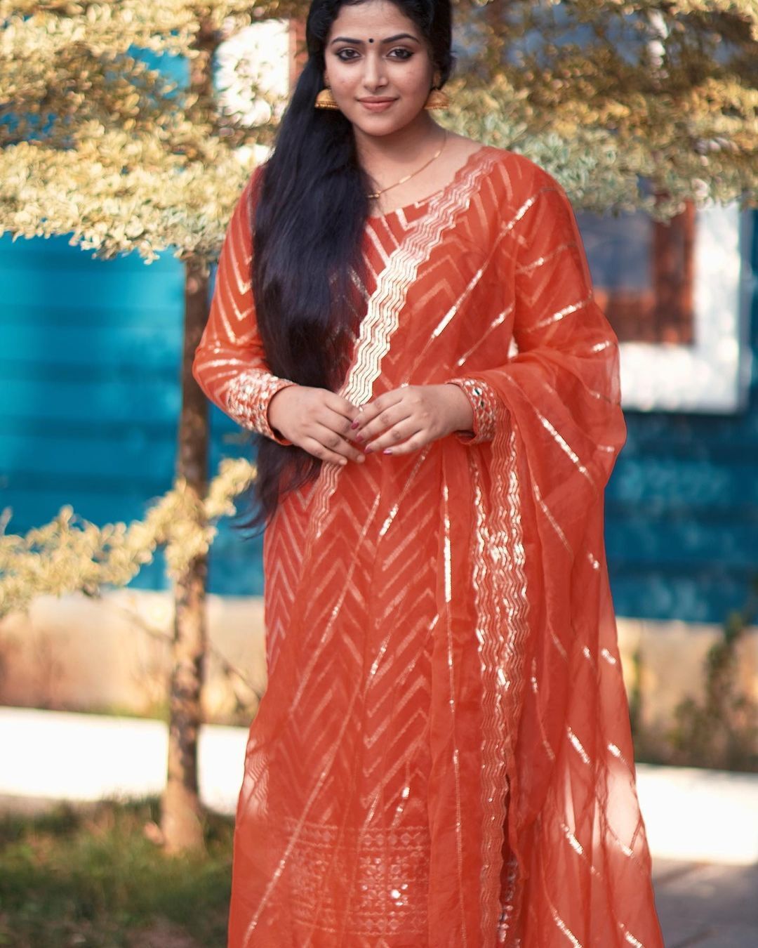 ആ ഭംഗി കണ്ണിൽ തിളങ്ങുന്നു; അഴകിന്റെ റാണി: അനു സിത്താരയുടെ ഫോട്ടോസ് വൈറൽ 