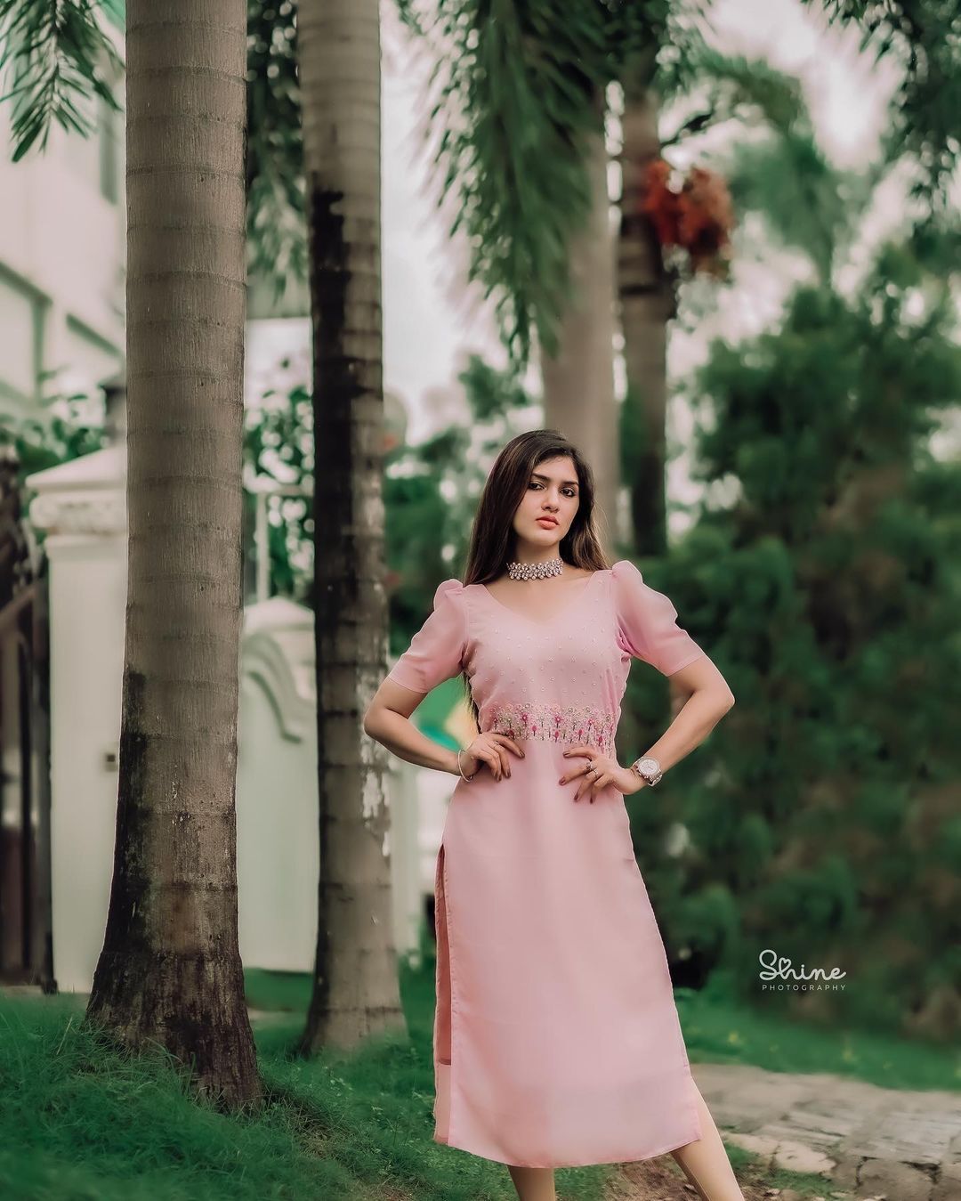 വീണ്ടും പുതിയ മേക്കോവറോ; അടിപൊളി ലുക്കില്‍ ഗായത്രി സുരേഷ്, വൈറല്‍ ചിത്രങ്ങള്‍