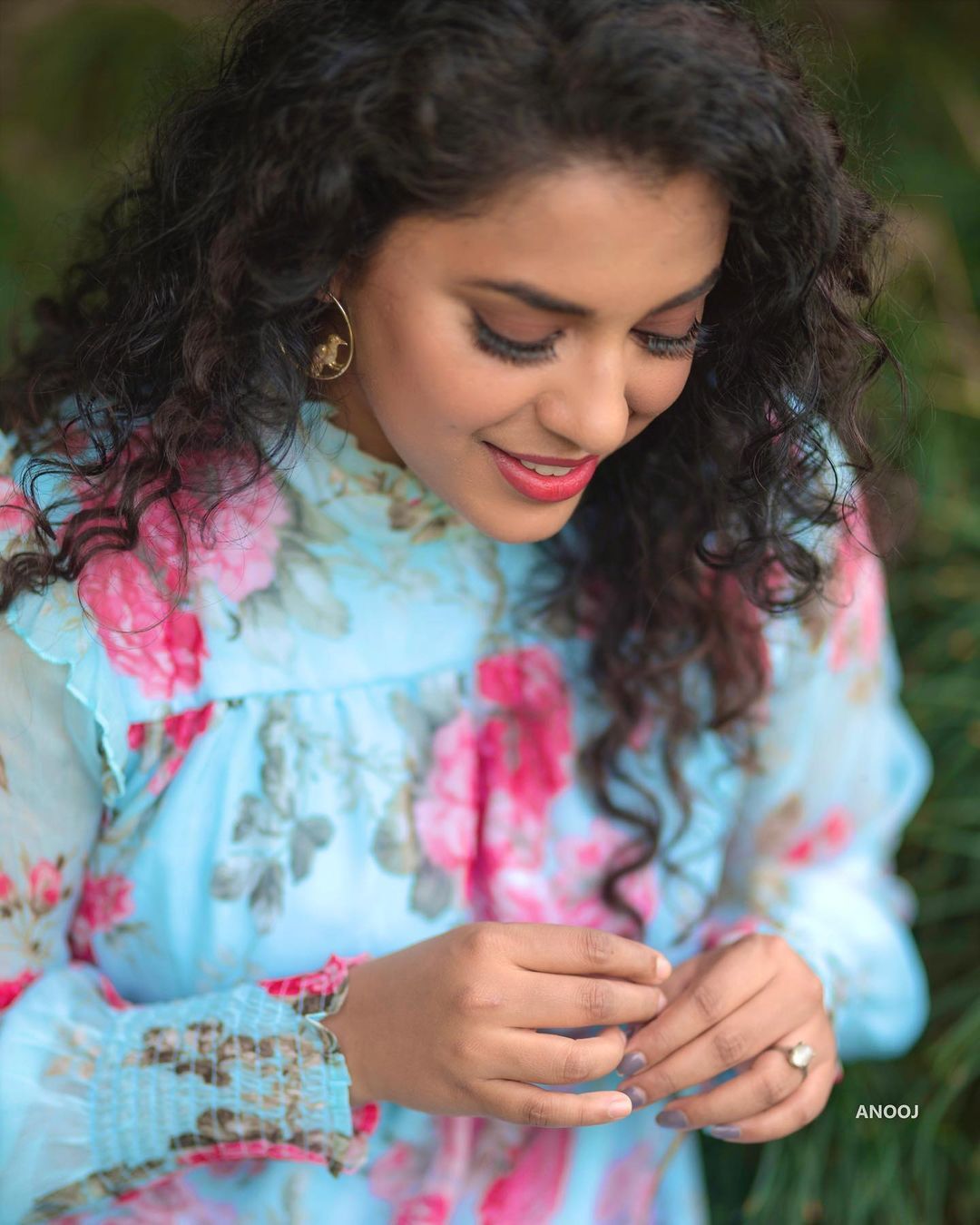 സൂപ്പറെന്ന് ആരാധകരുടെ കമന്റ്; കറുപ്പിൽ തിളങ്ങി ഇതാ ജുവൽ മേരി; ചിത്രങ്ങൾ കാണാം  