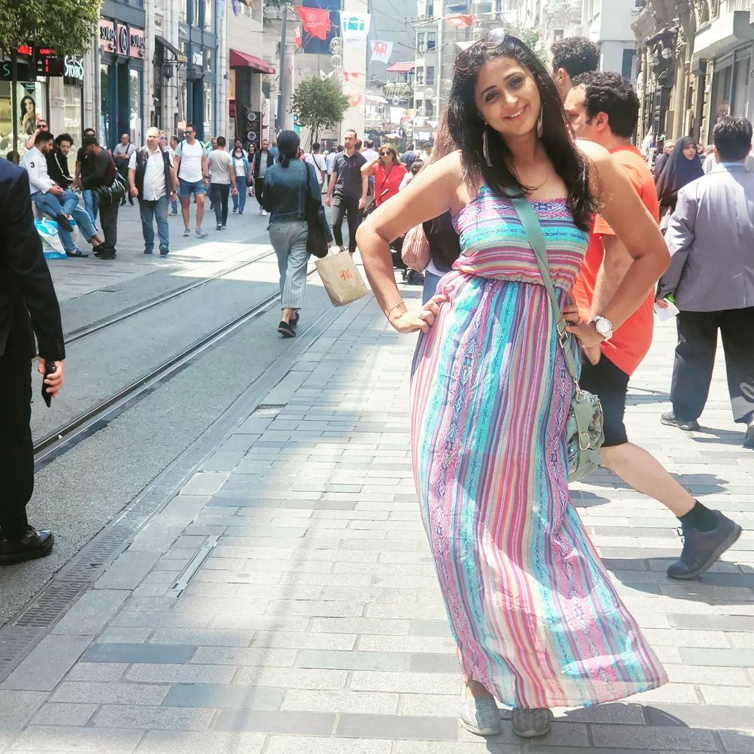 തുര്‍ക്കിയിലായാലും പോസ് ചെയ്യാന്‍ മറക്കരുത്; കനിഹയുടെ കിടിലന്‍ ചിത്രങ്ങള്‍