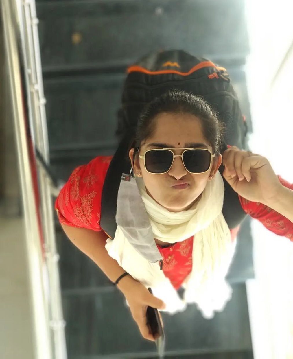 ആ ലുക്കിൽ ലൈക്ക് അടിച്ച് നമ്മൾ; പുഞ്ചിരി കിടിലൻ; സനുഷയുടെ ചിത്രങ്ങൾ വ്യത്യസ്തം