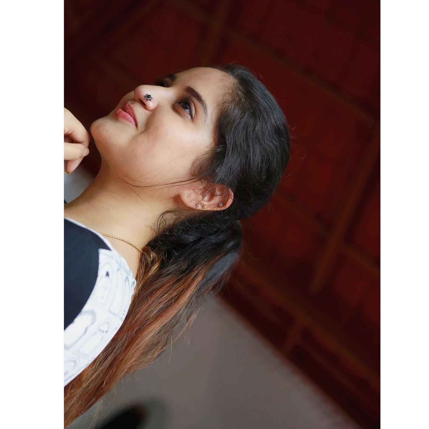 മുക്കുത്തി കണ്ടില്ലാന്ന് ഇനി പറയരുത്; തുരുതുരാ മുക്കുത്തി ചിത്രങ്ങളുമായി ഷഫ്‌ന