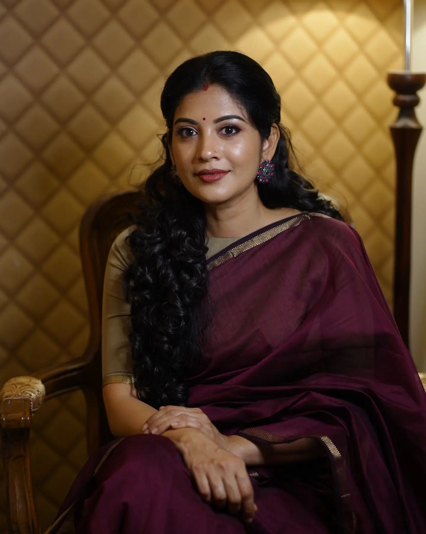 ലുക്കും കൊള്ളാം ഡ്രസും കൊള്ളാം; ശിവദയുടെ വൈറല്‍ ചിത്രങ്ങള്‍