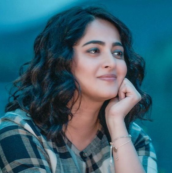 പ്ലാസ്റ്റിക് സർജറി ചെയ്ത് സൗന്ദര്യം കൂട്ടിയ നായികമാര്‍ ആരൊക്കെ? ചിത്രങ്ങള്‍ കാണാം