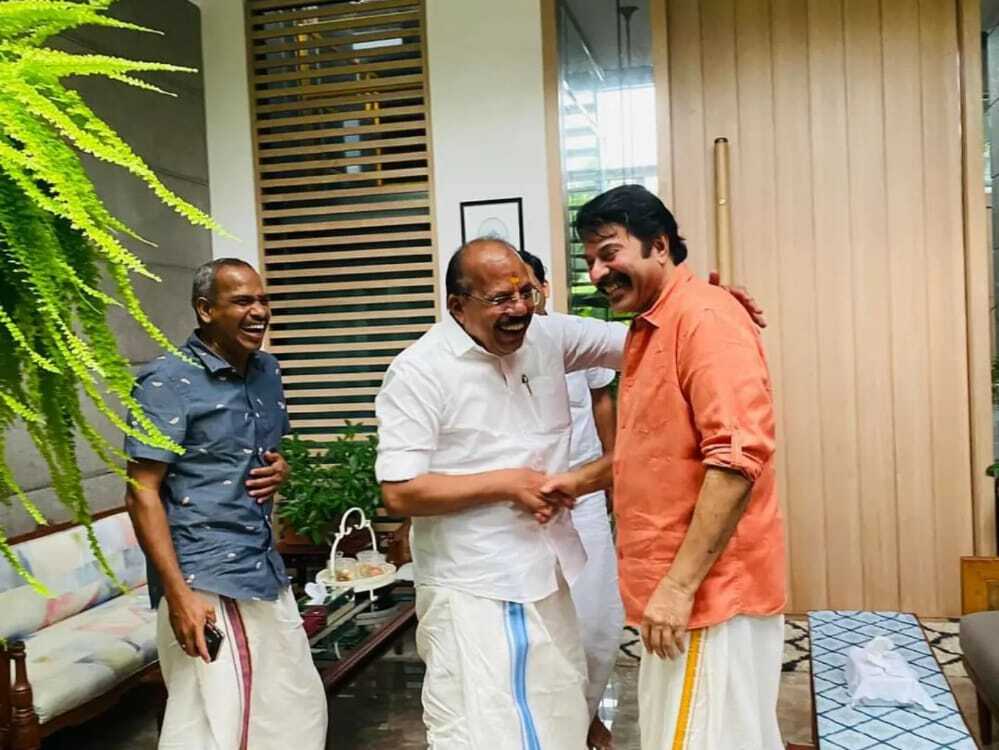 മമ്മൂക്കയുടെ വോട്ട് പെട്ടിയിലാക്കണം; വോട്ട് അഭ്യര്‍ത്ഥിച്ച് ബിജെപി സ്ഥാനാര്‍ത്ഥിയും, ചിത്രങ്ങള്‍