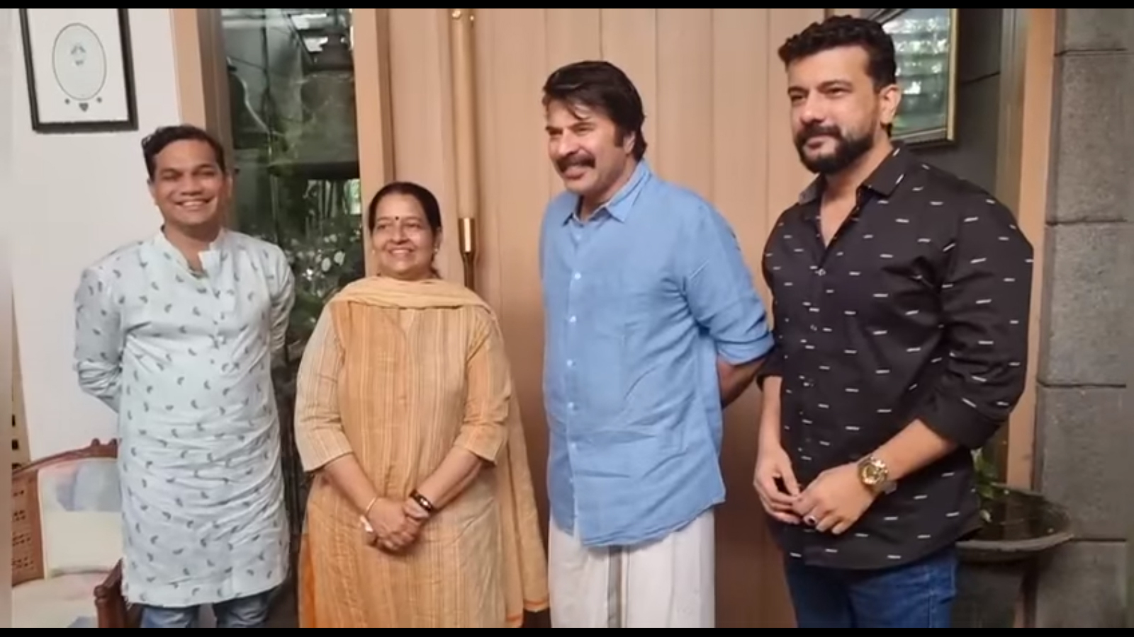 മമ്മൂക്കയുടെ വോട്ട് പെട്ടിയിലാക്കണം; വോട്ട് അഭ്യര്‍ത്ഥിച്ച് ബിജെപി സ്ഥാനാര്‍ത്ഥിയും, ചിത്രങ്ങള്‍