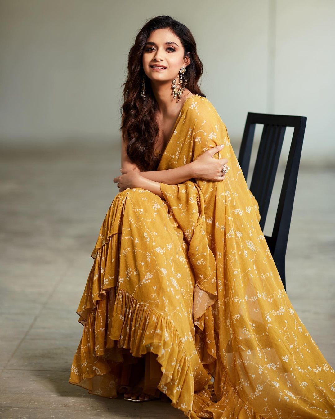 തിങ്ക്...പിങ്ക്..; കീര്‍ത്തി ഇങ്ങനെ ആറാടുകയാണ്; വൈറല്‍ ചിത്രങ്ങള്‍