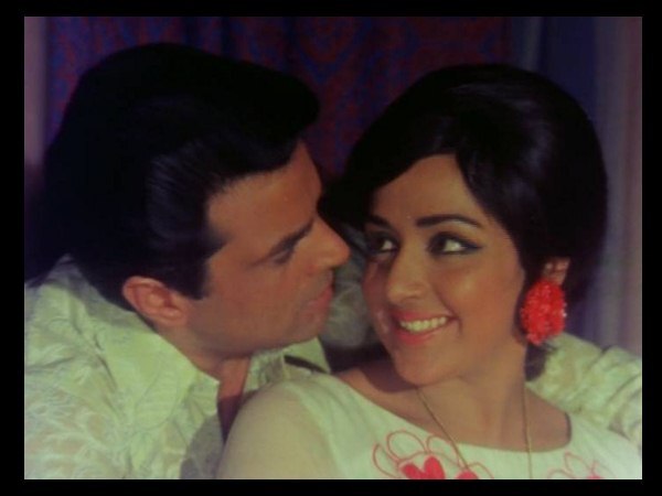 देखें धर्मेंद्र और हेमा की शादी की तस्वीरें