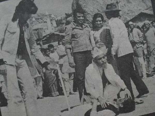 देखें धर्मेंद्र और हेमा की शादी की तस्वीरें