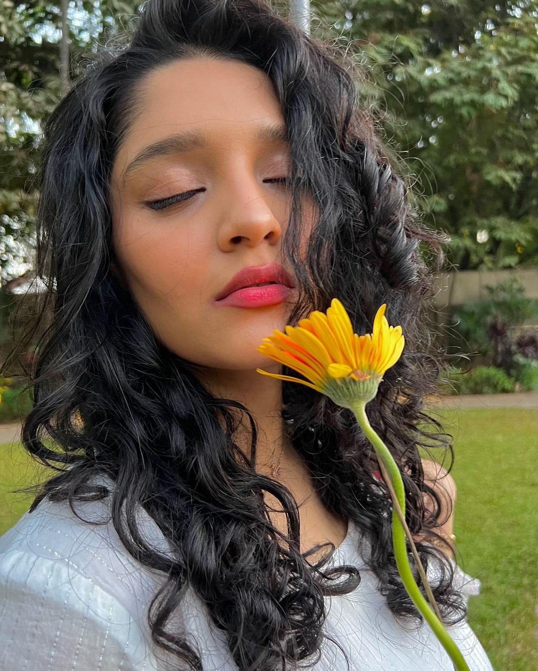 PHOTOS : வாவ்.. என்ன ஒரு அற்புதம்! பூவை ஏந்திய பூவரசி ரித்திகாவின் ...