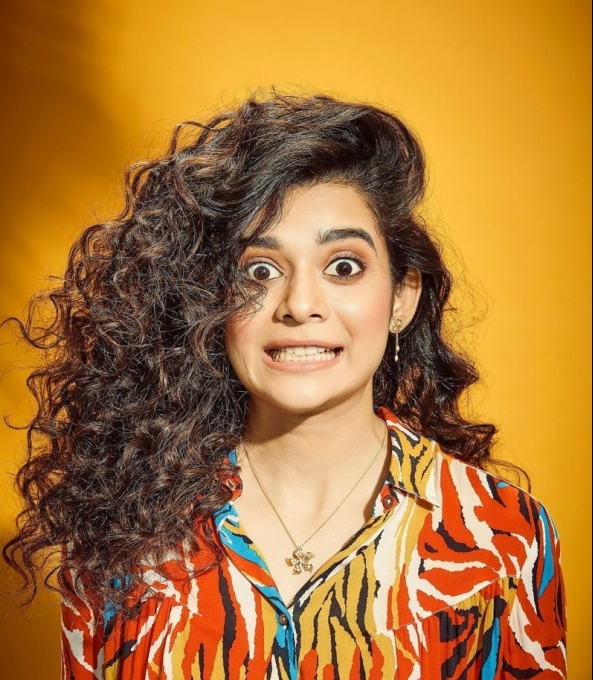 PHOTOS  : கர்லி ஹேர் வைத்திருக்கும் டாப் தென்னிந்திய நடிகைகள்!  யார் யாருன்னு தெரியுமா?