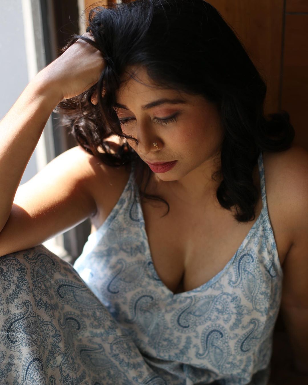 കറുപ്പിന് ഇത്ര അഴകോ! ഗ്ലാമറസ് ഫോട്ടോഷൂട്ടുമായി അഭയ ഹിരണ്മയി, ചിത്രങ്ങൾ വൈറൽ