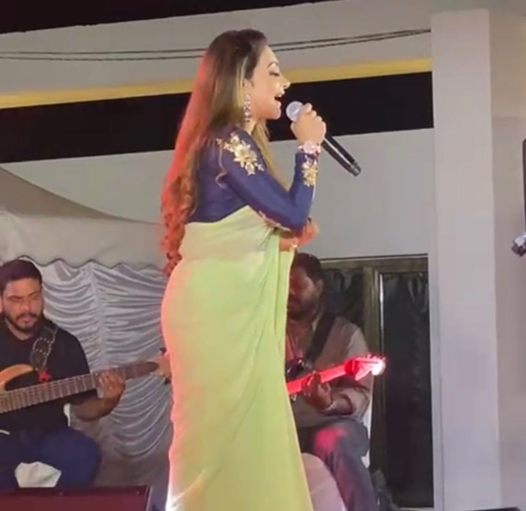 'അരങ്ങേറ്റം കുറിച്ചിട്ട് 20 വർഷം'; സാന്ത്വനം ഭവനത്തിലെ അമ്മമാർക്കൊപ്പം റിമിയുടെ പാട്ടും മേളവും 