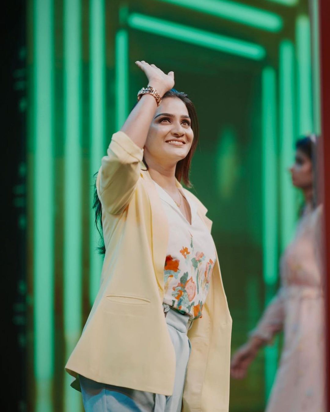  മേക്ക് ഓവറെന്ന് പറഞ്ഞാൽ ദാ ഇതാണ്..അതിഥി രവി തകർത്ത് കളഞ്ഞല്ലോ...വൈറലായി ഫോട്ടോകൾ 