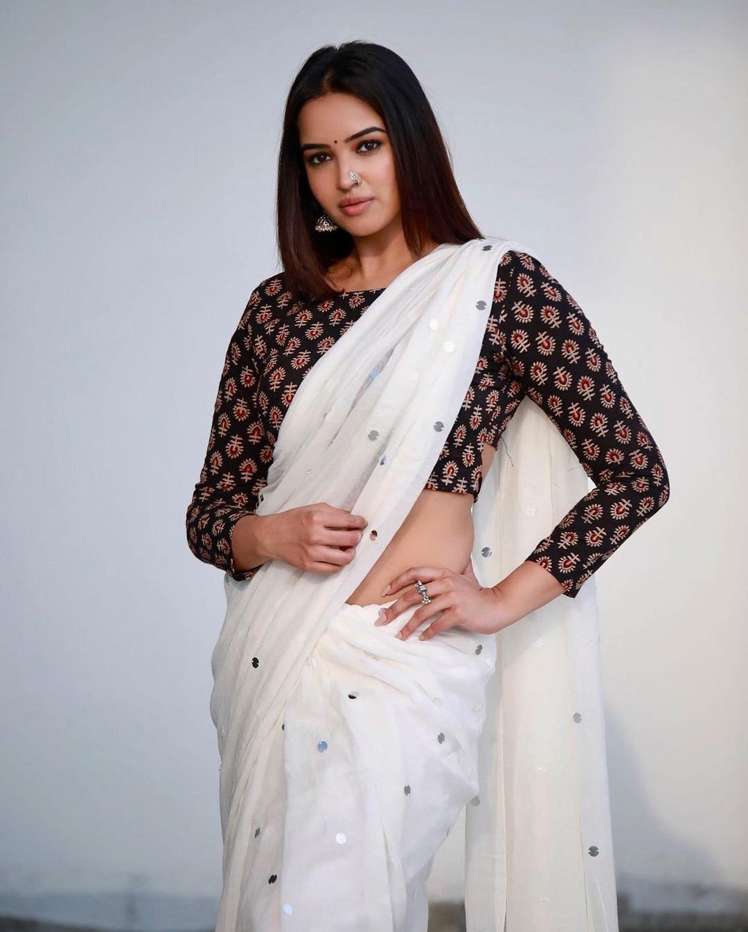 వైజాగ్ పిల్ల పూజిత..ముట్టుకుంటే మాసిపోద్ది మల్ల (ఫొటోలు)