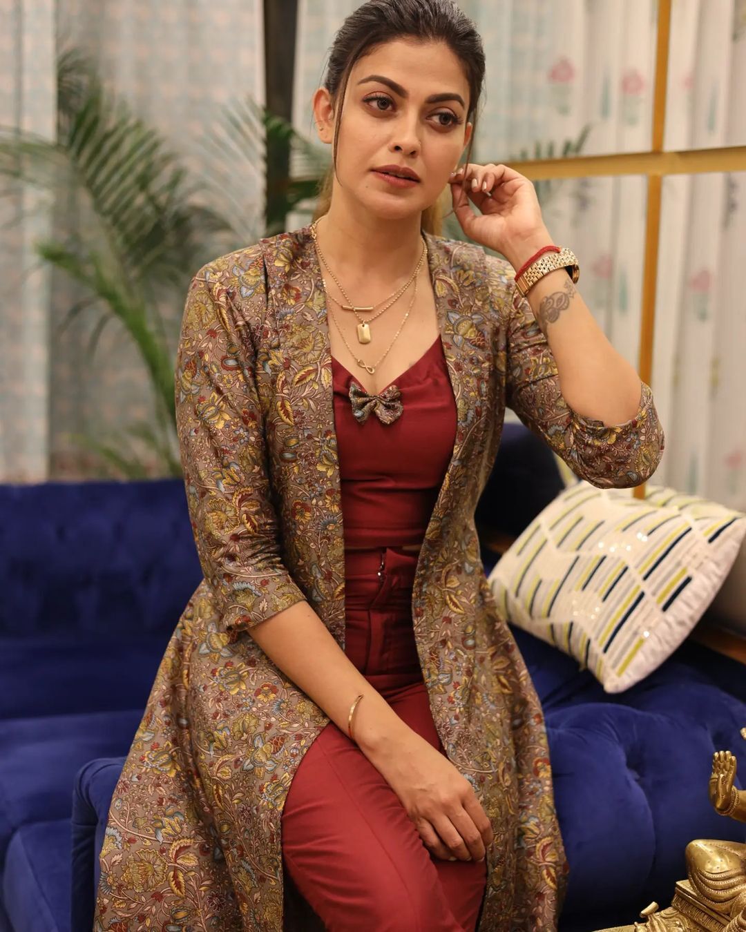  കിടു മേയ്ക്കപ്പും പൊളി ലുക്കും..ഇതൊക്കെ സ്വന്തം ഐഡിയ ആണെന്ന് അനുശ്രീ..'പിന്നെ ചുമ്മാ പൊളിക്കില്ലേ'