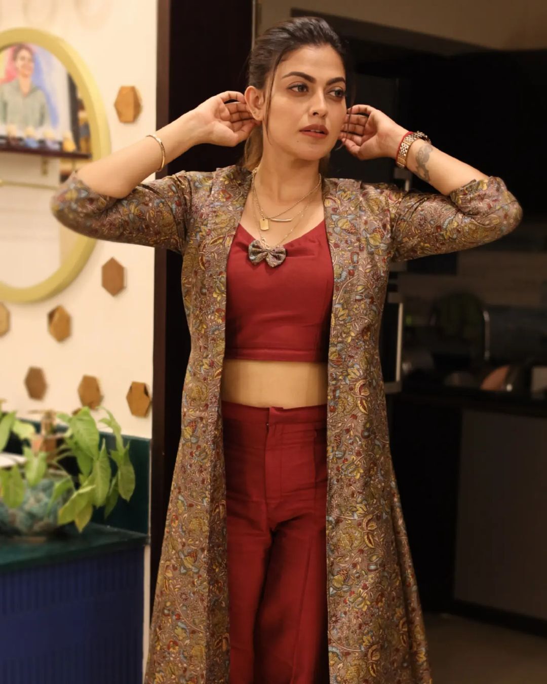  കിടു മേയ്ക്കപ്പും പൊളി ലുക്കും..ഇതൊക്കെ സ്വന്തം ഐഡിയ ആണെന്ന് അനുശ്രീ..'പിന്നെ ചുമ്മാ പൊളിക്കില്ലേ'