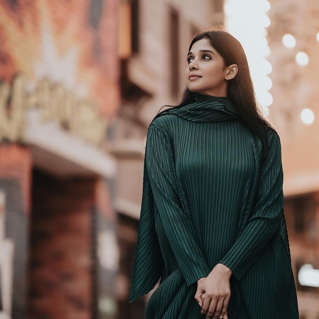 നൈല ഉഷ വേറെ ലെവലാണ്; കിടിലന്‍ ചിത്രങ്ങള്‍ പങ്കുവച്ച് നടി... കാണാം