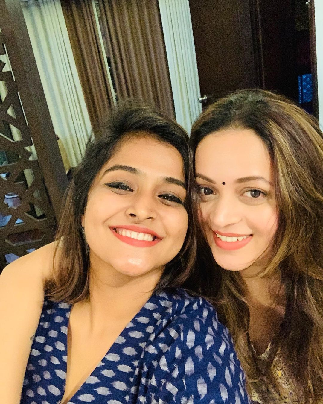 ശക്തയായ വനിതയെന്ന് മഞ്ജു വാര്യർ, സയനോരക്ക് സ്നേഹ ചുംബനം: ഭാവനയ്ക്ക് ഇന്ന് പിറന്നാള്‍