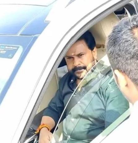 നയന്‍താരയ്ക്ക് വിവാഹ മംഗളാശംസകള്‍ നേരാന്‍ ദിലീപുമെത്തി: വൈറലായി ചിത്രങ്ങള്‍