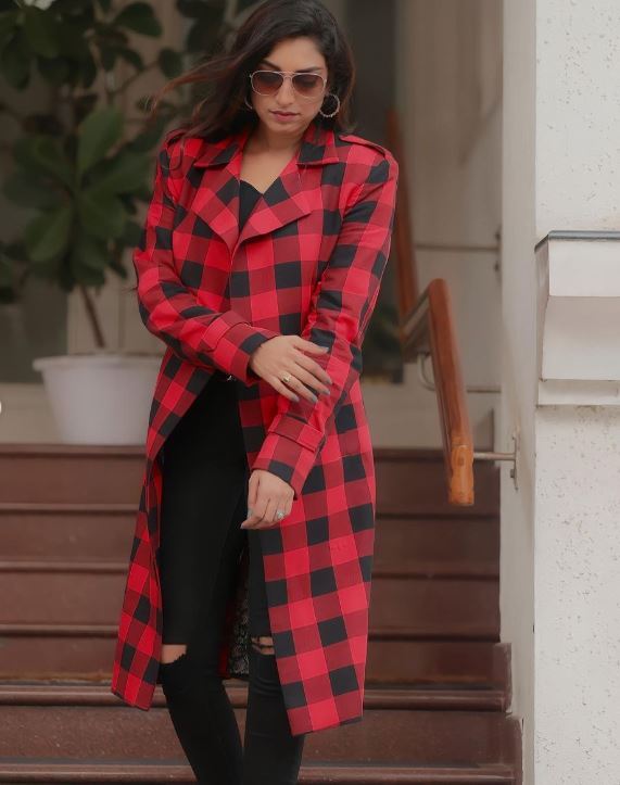 ഇതാര് ജയിംസ് ബോണ്ട് നായികയോ; കിടുക്കന്‍ ലുക്കില്‍ അമ്പരിപ്പിച്ച് റിതു മന്ത്ര