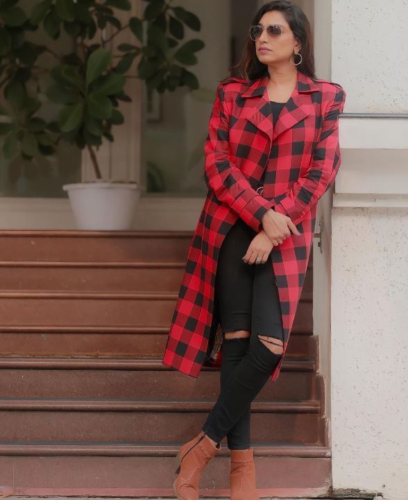 ഇതാര് ജയിംസ് ബോണ്ട് നായികയോ; കിടുക്കന്‍ ലുക്കില്‍ അമ്പരിപ്പിച്ച് റിതു മന്ത്ര