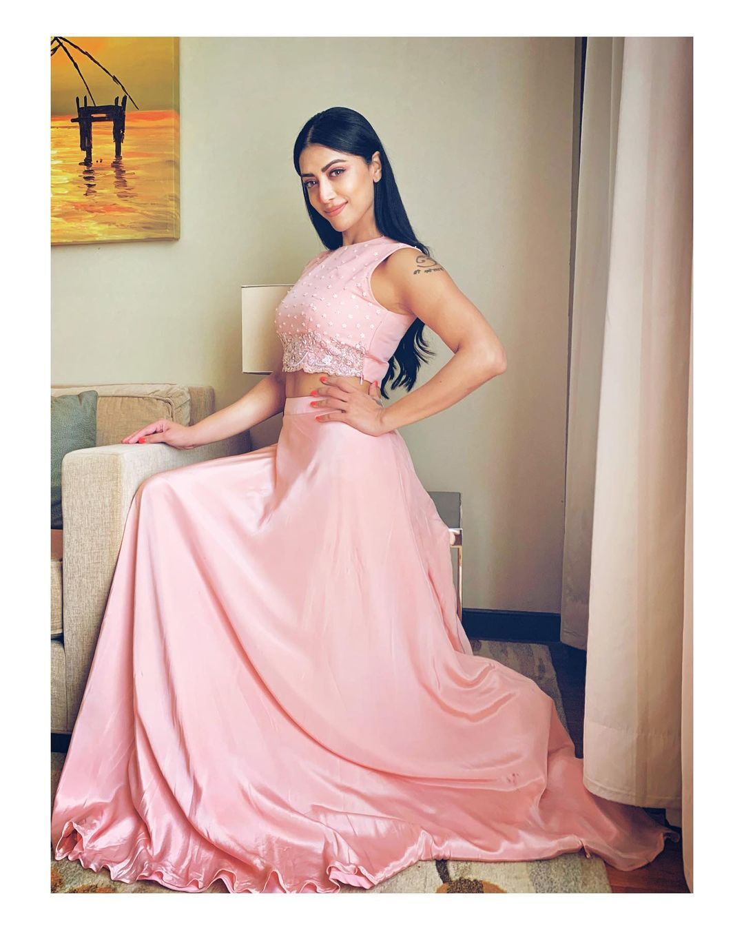  ഹോട്ട് ലുക്കിൽ ബ്ലാക്ക് നെറ്റ് വസ്ത്രത്തിൽ മംമ്ത; 'ബോളിവുഡ് തോറ്റ് പോകുമല്ലോയെന്ന് ആരാധകർ