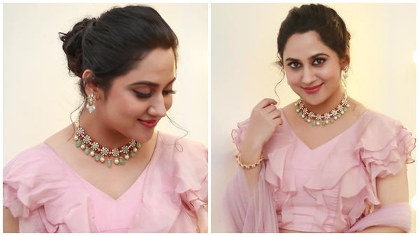 പൂവിതള്‍ പോലെ സുന്ദരം; മിയ ജോര്‍ജിന്റെ പുതിയ ചിത്രങ്ങള്‍ കാണാം