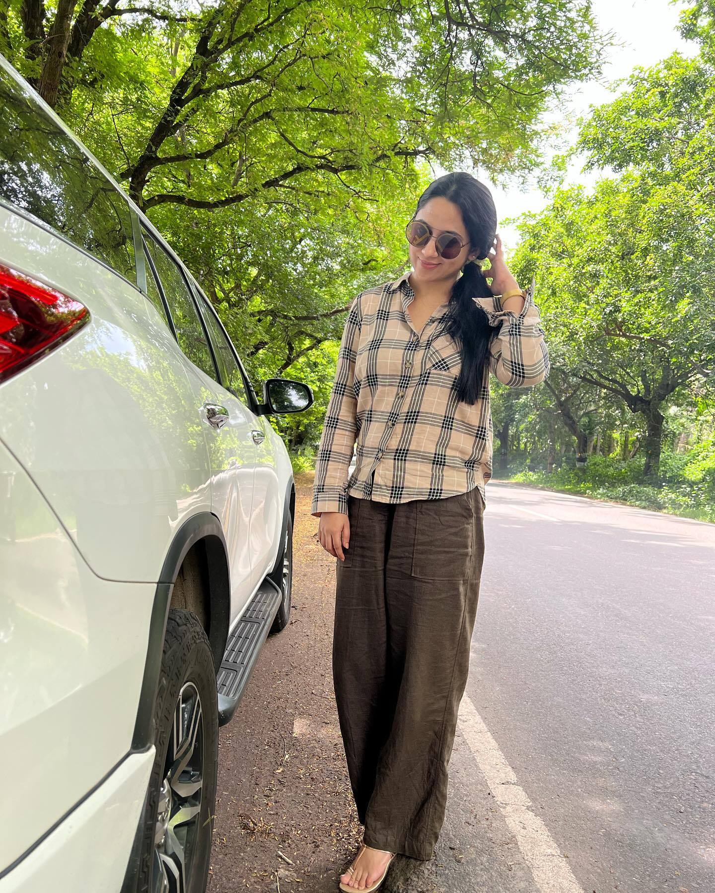 പൂവിതള്‍ പോലെ സുന്ദരം; മിയ ജോര്‍ജിന്റെ പുതിയ ചിത്രങ്ങള്‍ കാണാം