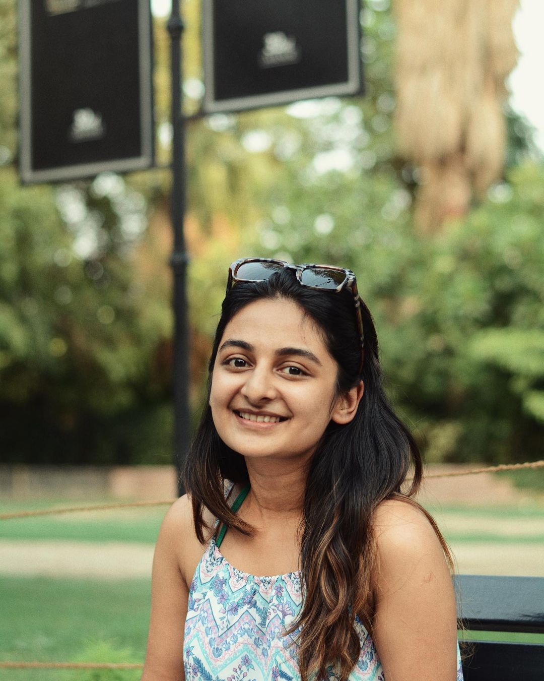 ഞാന്‍ ഏറ്റവും കൂടുതല്‍ മിസ്സ് ചെയ്യുന്ന സ്ഥലം ഇതാണ്; പുതിയ ചിത്രങ്ങളുമായി എസ്തർ