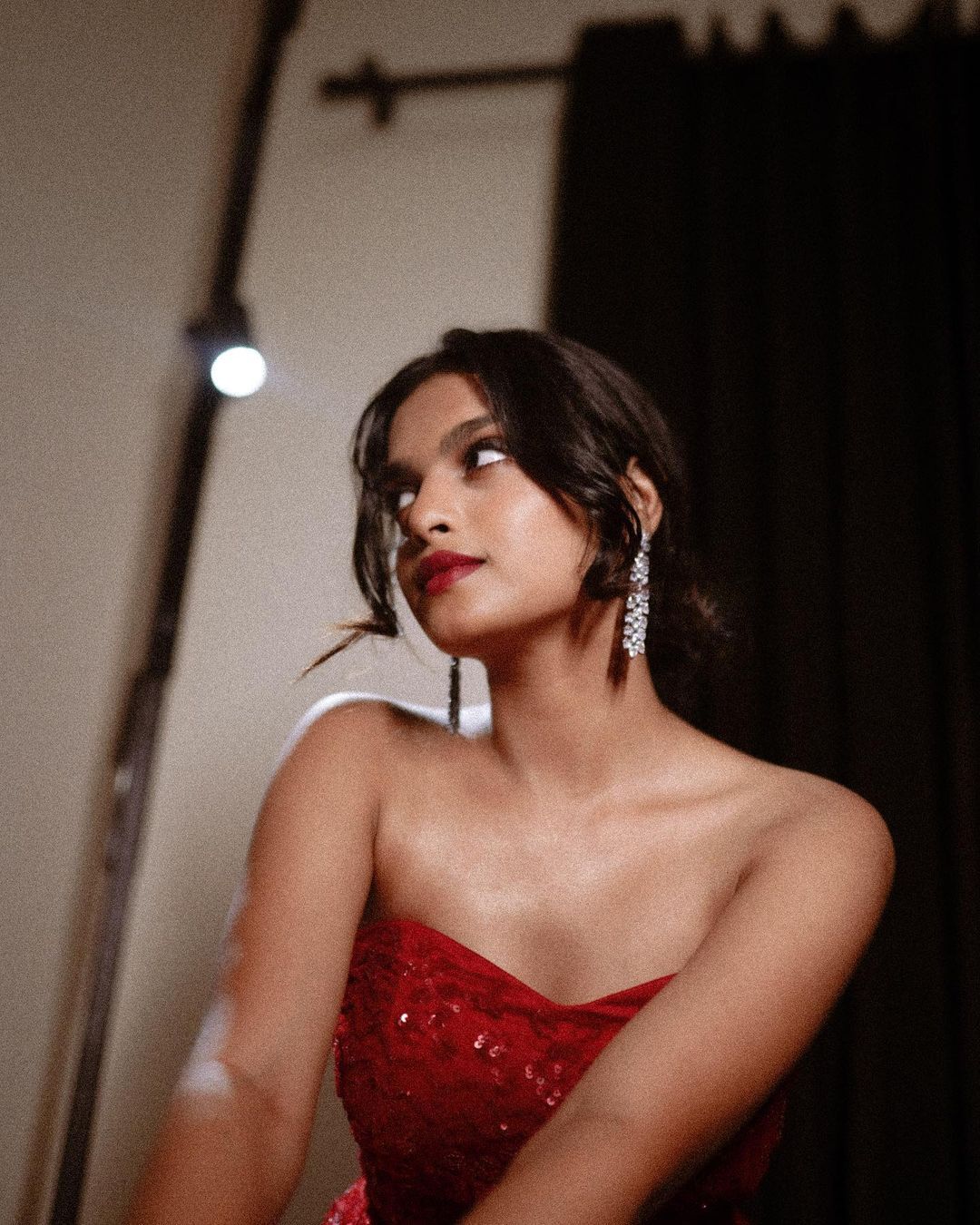 എങ്ങനെയുണ്ട് എന്റെ പുത്തന്‍ സ്റ്റൈല്‍: ചിത്രങ്ങളുമായി നടി ഗോപിക രമേശ്