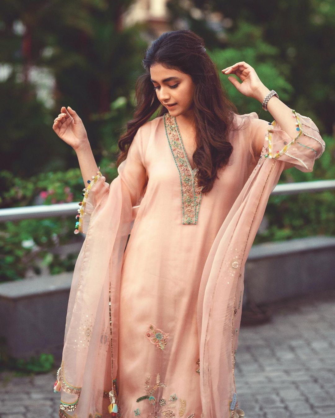  എന്ത് ധരിച്ചാലും മൊഞ്ചത്തി ആകാൻ പറ്റുവോ? കീർത്തിക്ക് പറ്റും..ദാ ഫോട്ടോകൾ..വൈറൽ