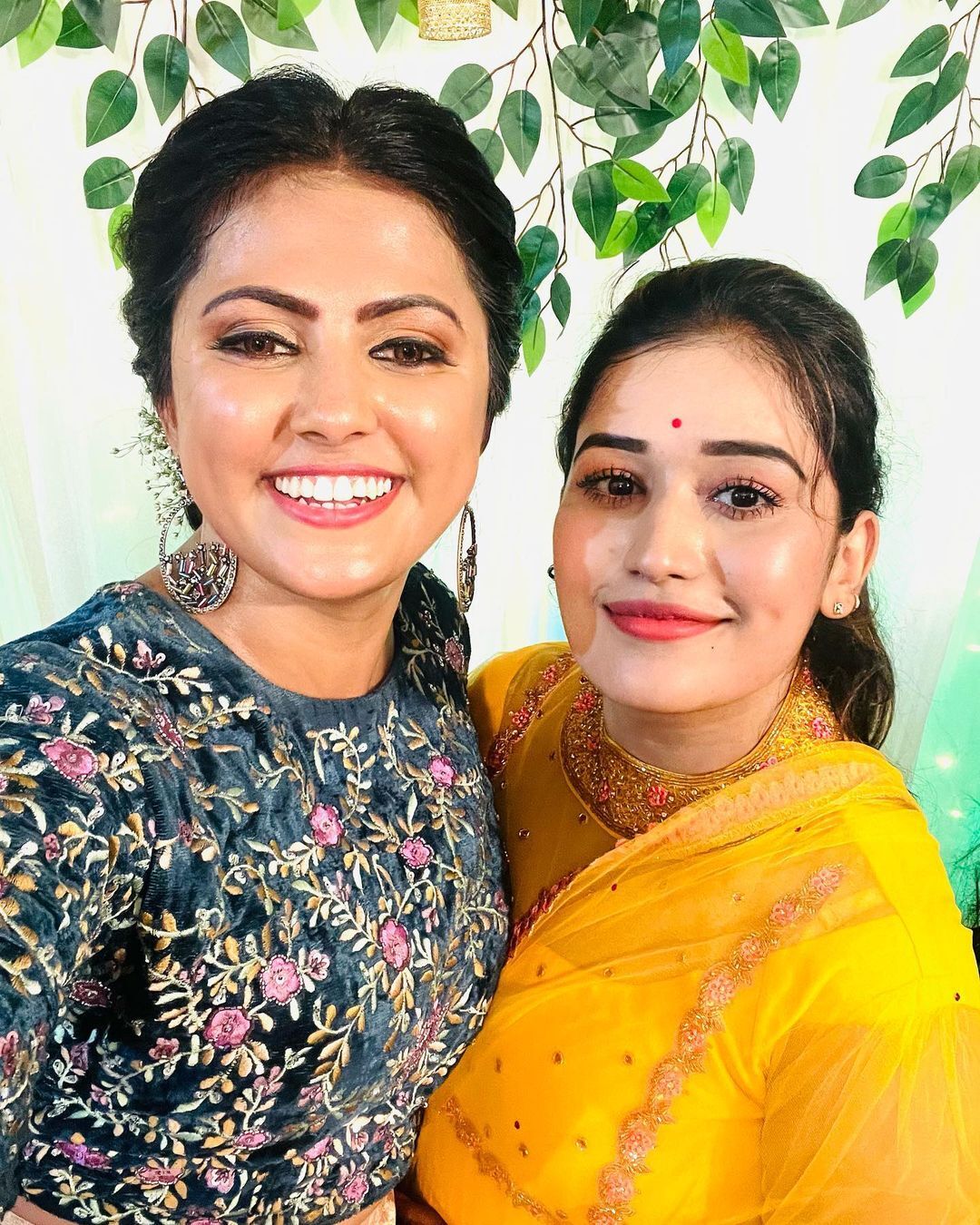 അനുമോള്‍ പൊളിച്ചടുക്കിയല്ലോ.. തകർത്തു... : മഞ്ഞയില്‍ നിറഞ്ഞാടി താരം, ചിത്രം വൈറല്‍