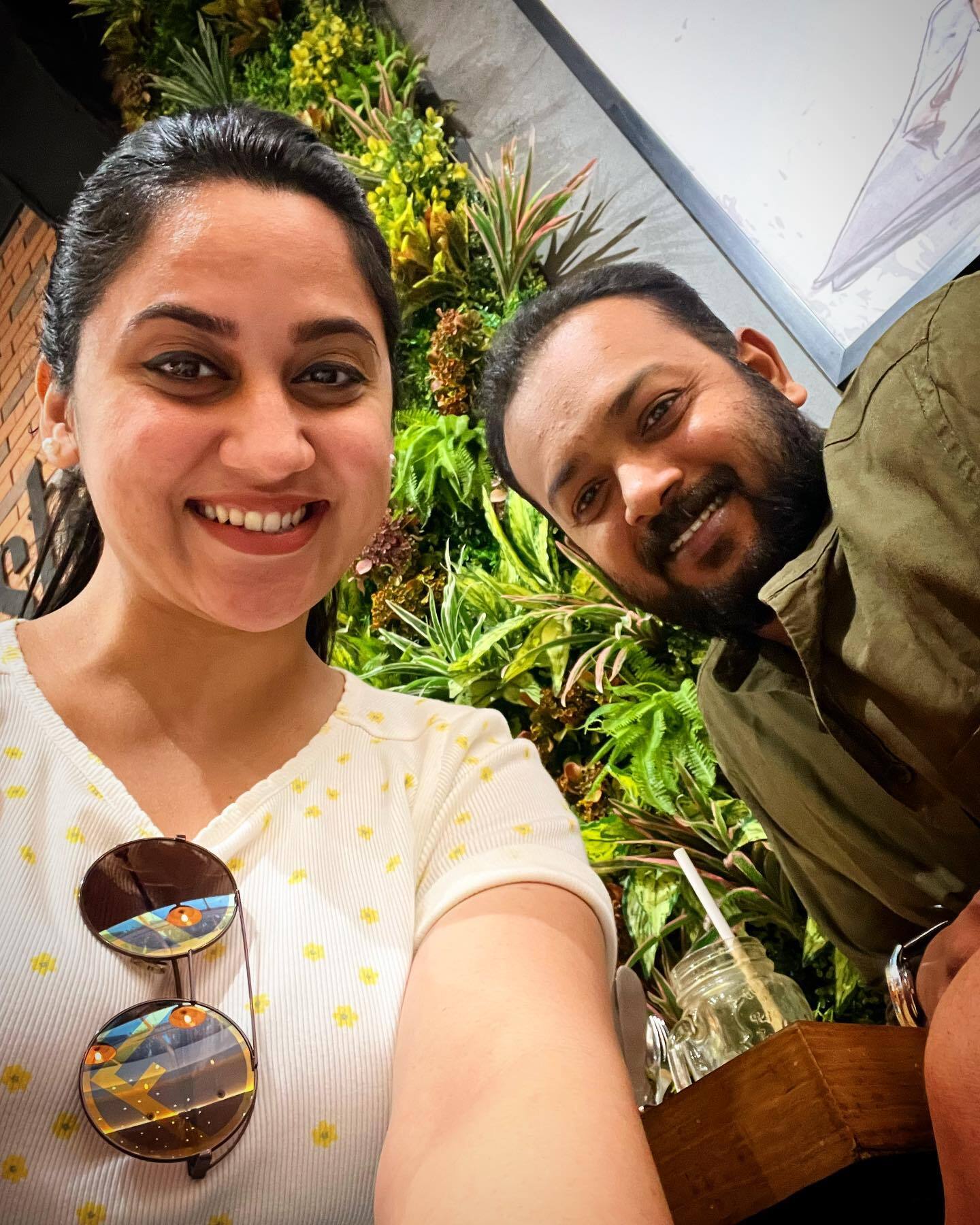 മിയ ജോര്‍ജിന്റെ പുതിയ ചിത്രം സൂപ്പര്‍; അശ്വിന്‍ തിളങ്ങിയെന്ന് ആരാധകര്‍...