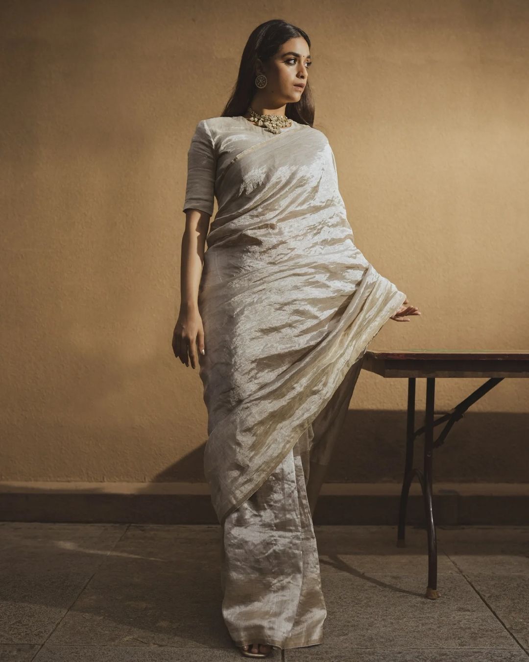  'വാശി' ലുക്ക് കൊള്ളാം..സാരിയുടുത്ത് വന്നാൽ കീർത്തിയെ നോക്കിയിരുന്ന് പോകും';വൈറലായി ചിത്രങ്ങൾ 