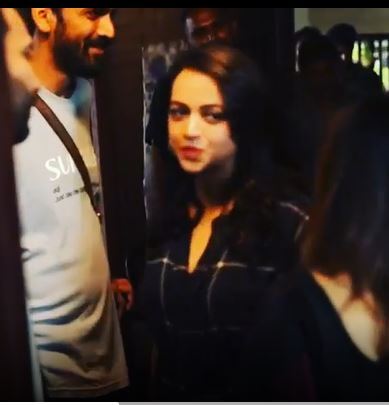 ഇക്കാക്കയുടെ അനിയത്തിക്കുട്ടി എത്തി, സൂപ്പർ ലുക്കില്‍ തന്നെ: ഭാവനയുടെ പുതിയ ലൊക്കേഷന്‍ ചിത്രം വൈറലാവുന്നു