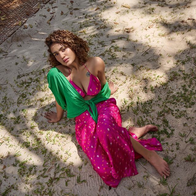 വേറിട്ട ഭാവങ്ങളില്‍ കലക്കന്‍ ചിത്രങ്ങള്‍; സാനിയ പൊളിച്ചെന്ന് ആരാധകര്‍