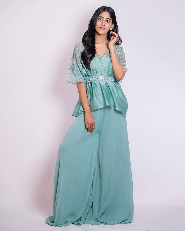 చాందిని చౌదరి చమక్ అందాలు