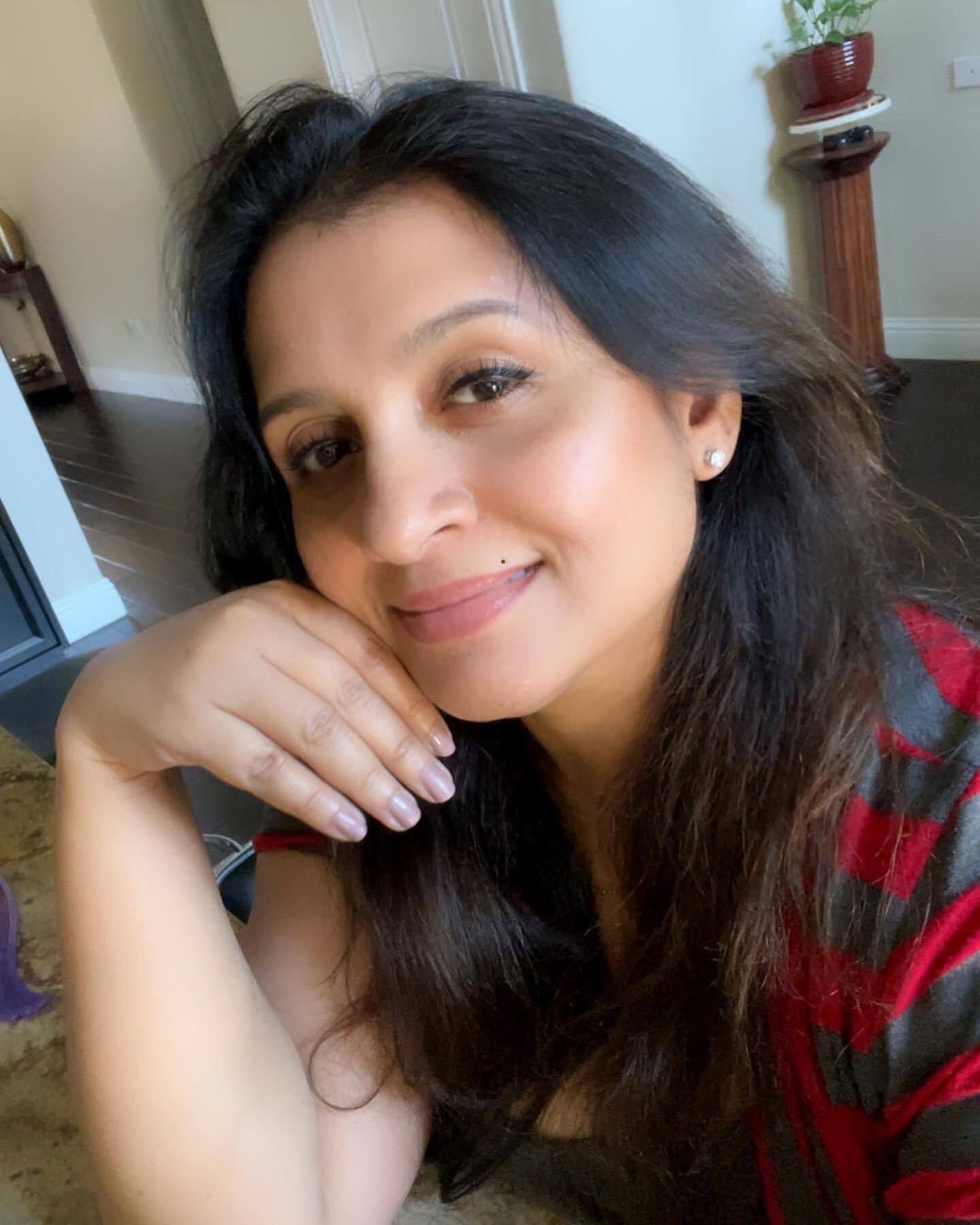 ചേച്ചി ഇപ്പോഴും പൊളിയാണ്; കൈയ്യടിച്ച് ആരാധകര്‍, 'ഉച്ചപ്രാന്ത്' ചിത്രങ്ങളുമായി സുചിത്ര