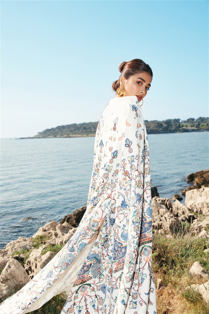 ପୂଜା ହେଗଡ଼େ ଫଟୋସୁଟ୍ 