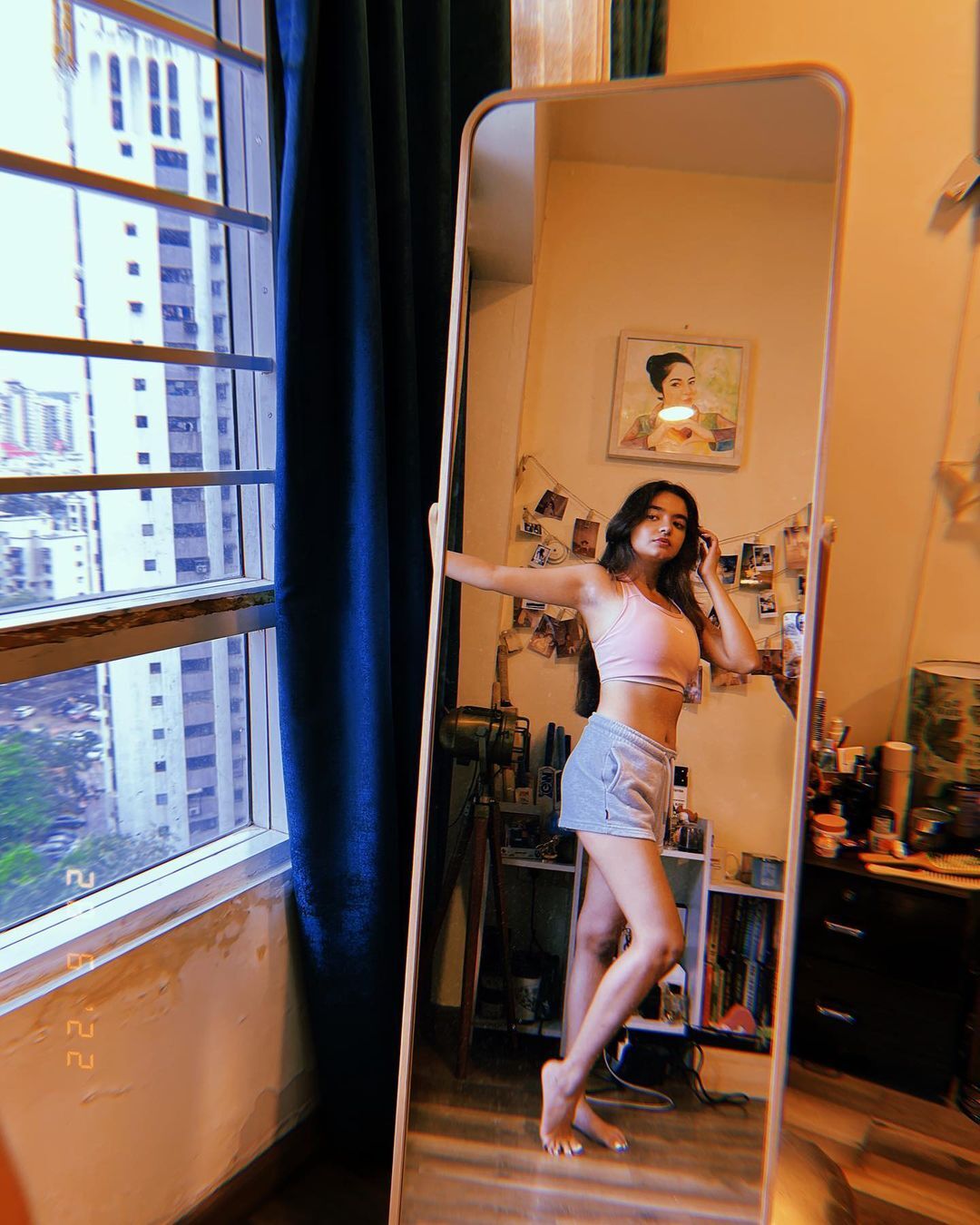 వలపుల వయ్యారి.. అనుష్క సేన్ అందాల విందు ( ఫోటోలు )