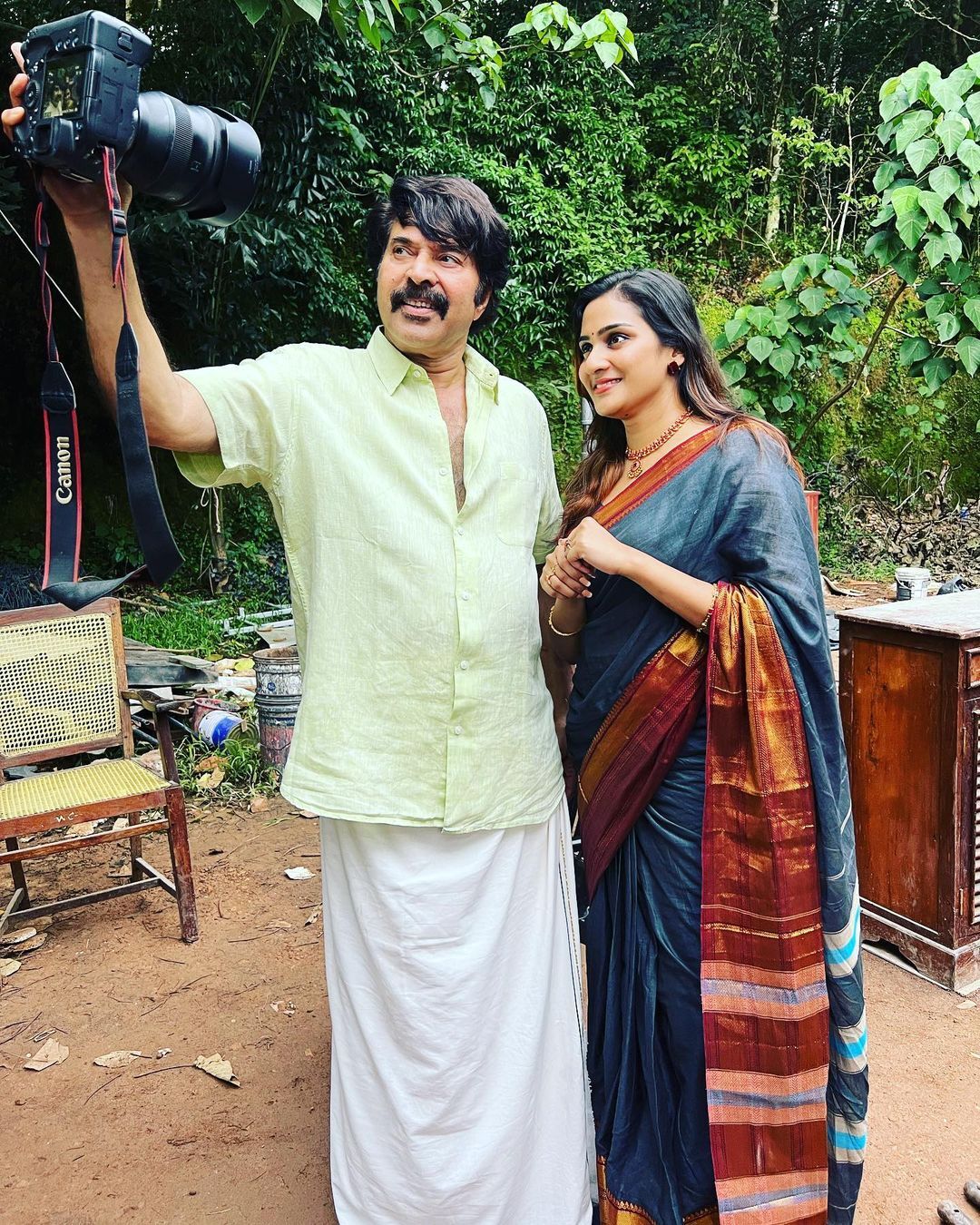 'ഞങ്ങളുടെ മെഗാസ്റ്റാറിനെ ഫോട്ടോഗ്രാഫറാക്കി അല്ലേ', അതിഥി രവിയുടെ ചിത്രങ്ങള്‍ വൈറല്‍