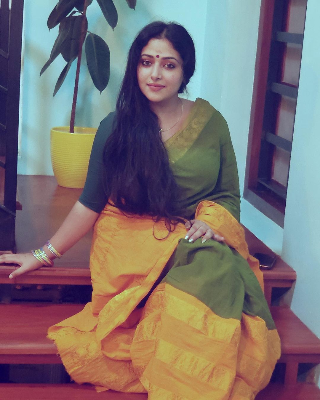 കണ്ണനെ കാണാന്‍ ഗുരുവായൂരില്‍ എത്തി അനു സിത്താര; പുതിയ ചിത്രങ്ങള്‍ വൈറല്‍