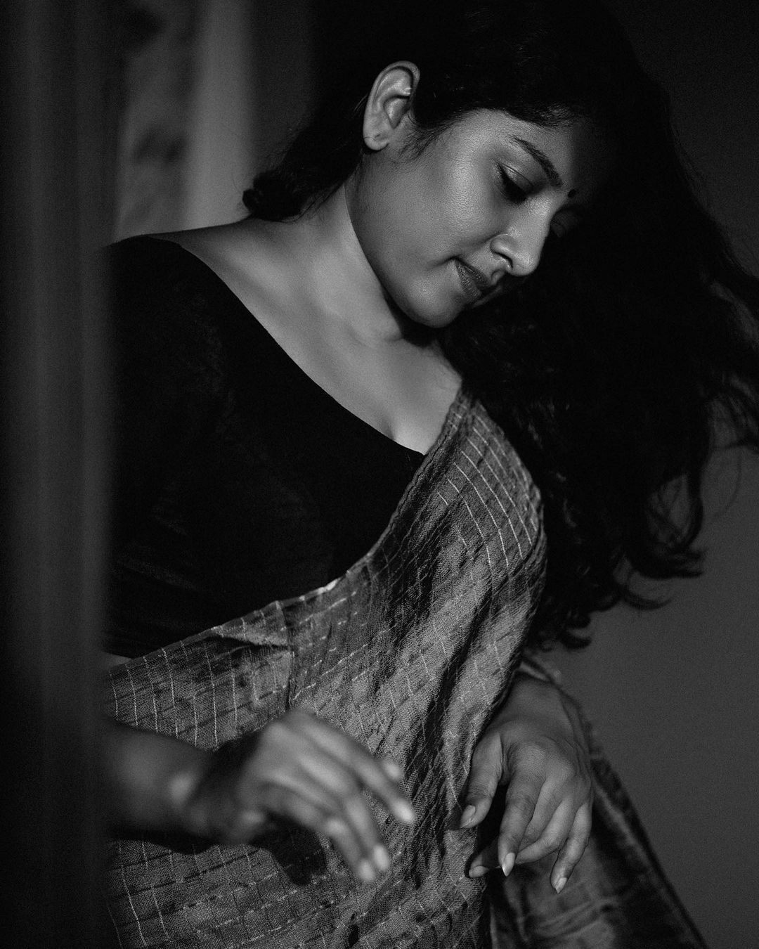 ആരാപ്പാ ഇത്! കണ്ണുതള്ളി ആരാധകര്‍..'പെര്‍ഫെക്ട് സണ്‍ഡേ ഔട്ട് ഫിറ്റില്‍' അനുമോള്‍