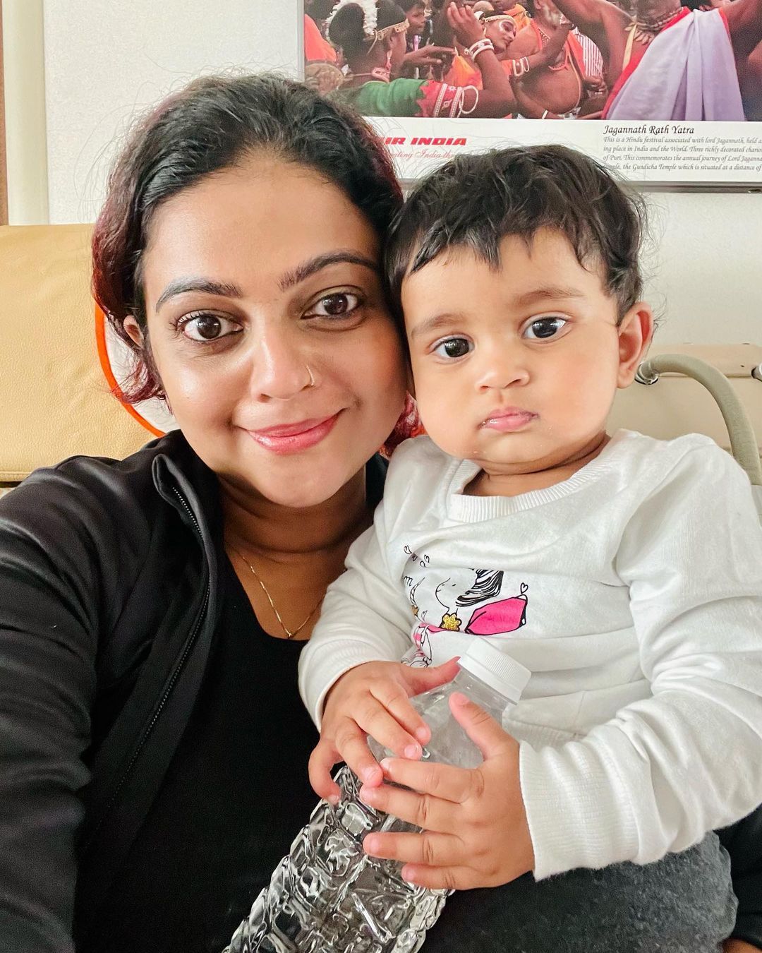 ''ഇത് ആരാണ് വ്യായാമം ചെയ്യാൻ എത്തിയിരിക്കുന്നത്''; അശ്വതിയും കമലയും, വൈറൽ ചിത്രങ്ങൾ 