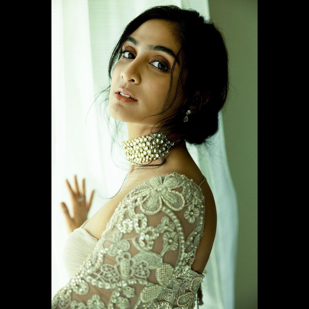 ഇതെന്താ മത്സ്യകന്യകയോ..? എന്തായാലും പൊളിച്ചു ദീപ്തി... വൈറല്‍ ചിത്രങ്ങള്‍