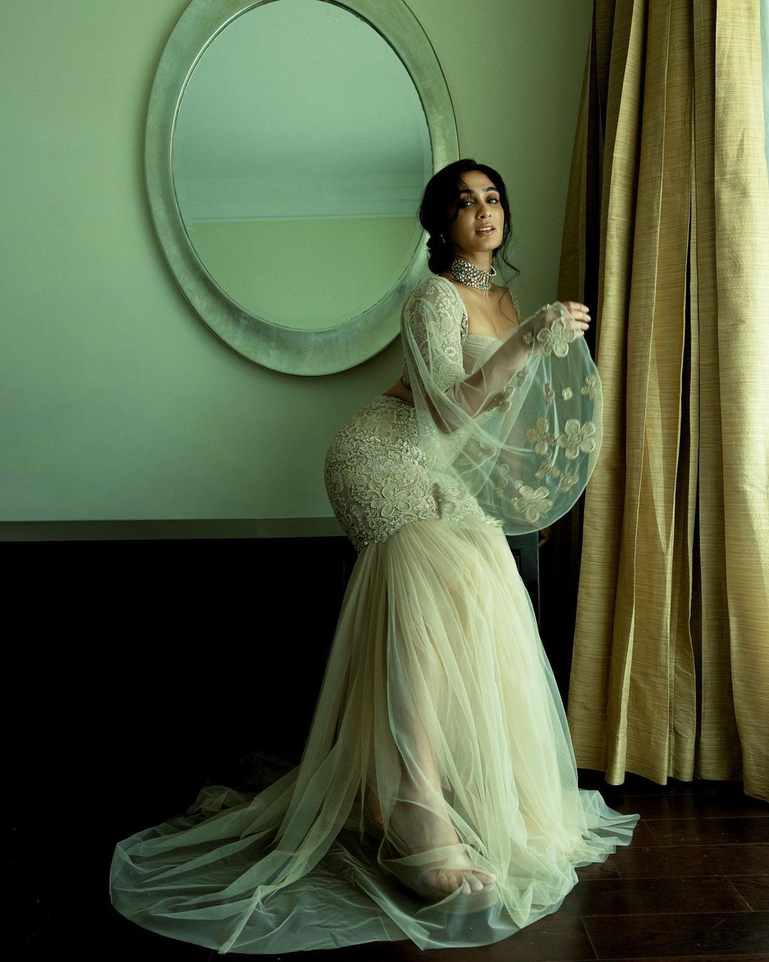 ഇതെന്താ മത്സ്യകന്യകയോ..? എന്തായാലും പൊളിച്ചു ദീപ്തി... വൈറല്‍ ചിത്രങ്ങള്‍