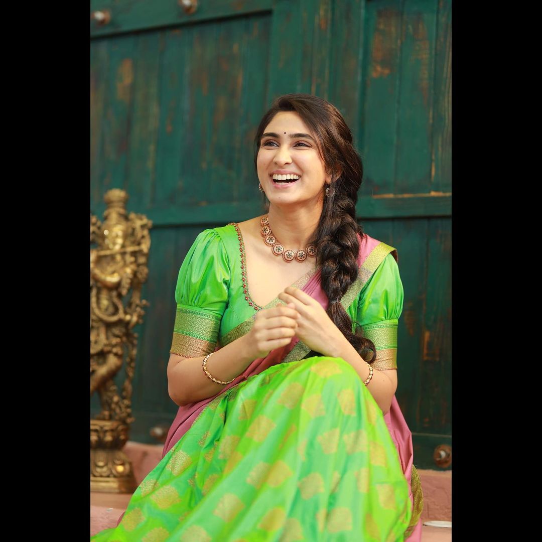 നല്ല നാടൻ ലുക്കിൽ നടി ദീപ്തി സതി; പുത്തൻ ചിത്രങ്ങൾ സമൂഹമാധ്യമത്തെ ഇളക്കി മറിക്കുന്നു? കാണാം 