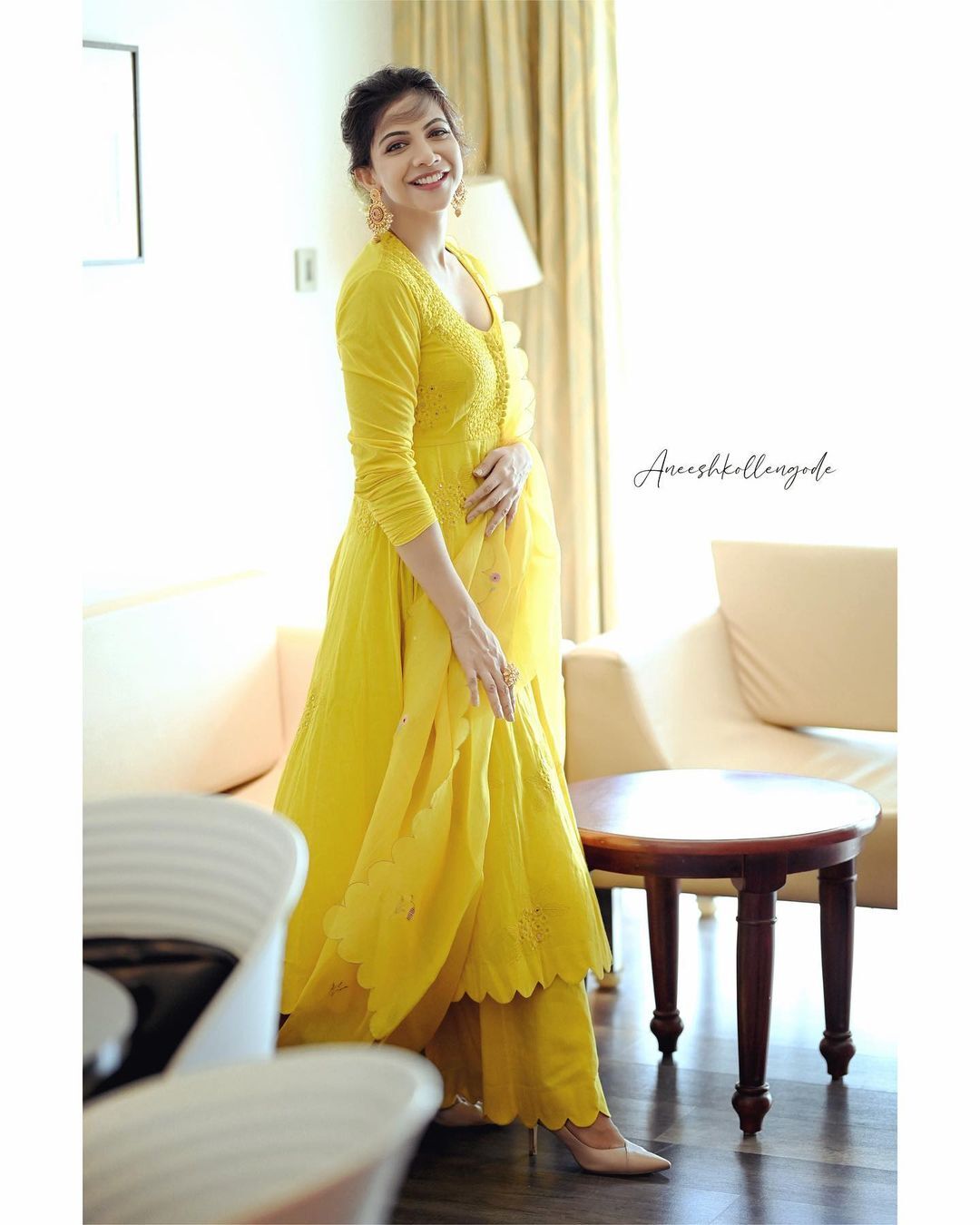 ഇൻസ്റ്റഗ്രാമിൽ ആരാധകരുടെ കണ്ണു തളളി ! മാസ് ആണേ... മഡോണ സെബാസ്റ്റ്യൻ ചിത്രങ്ങൾ; എല്ലാം വൈറൽ