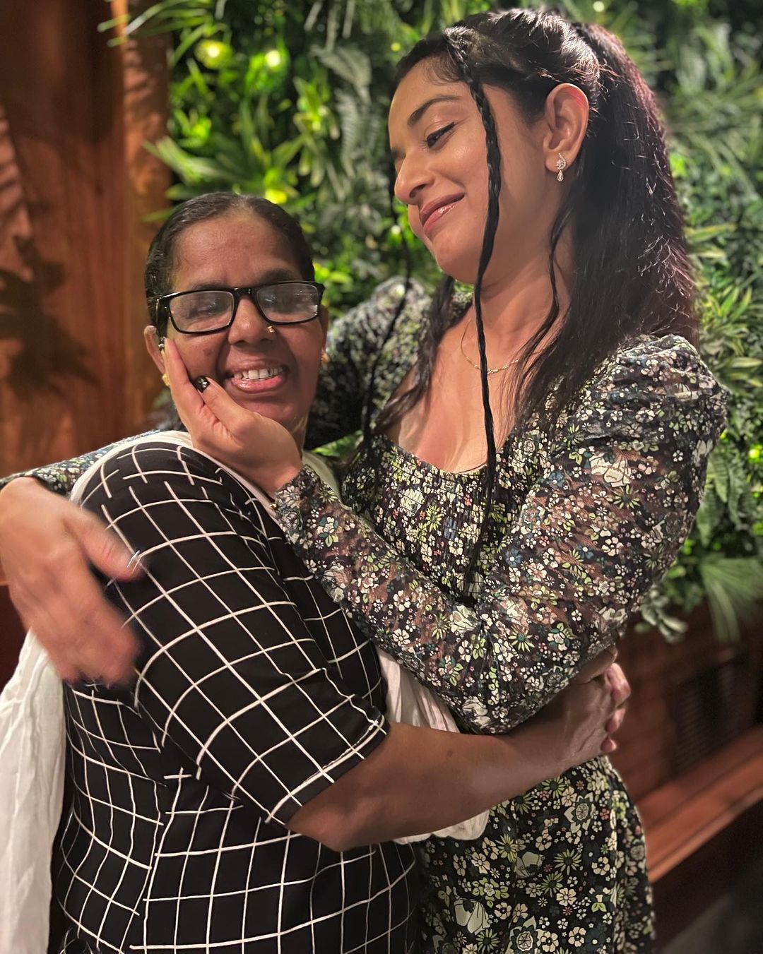 നമ്മുടെ നായിക മീര ജാസ്മിൻ; ഇതാ പുത്തൻ ലുക്കിൽ, ചിത്രങ്ങൾ ഏറ്റെടുത്ത് പ്രിയപ്പെട്ട ആരാധകർ